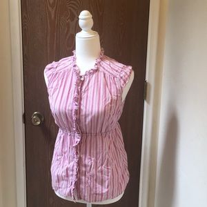 Sleeveless button down old navy blouse.
